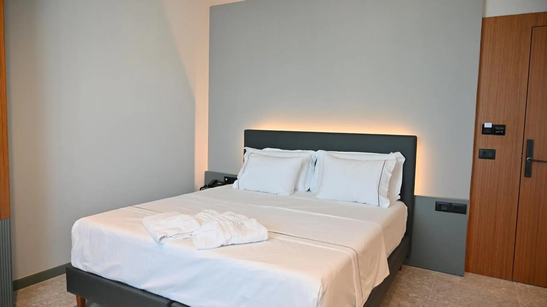 Adria Palace Škalngur Hotel