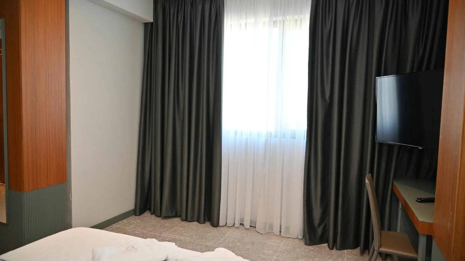 **** Hotel Adria Palace Škalngur Albanien
