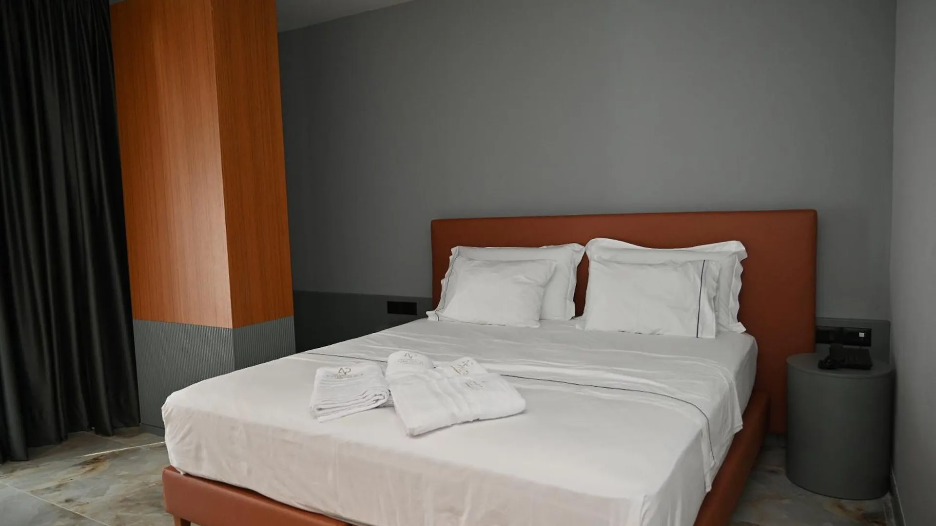 Hotel Adria Palace Shkallnur