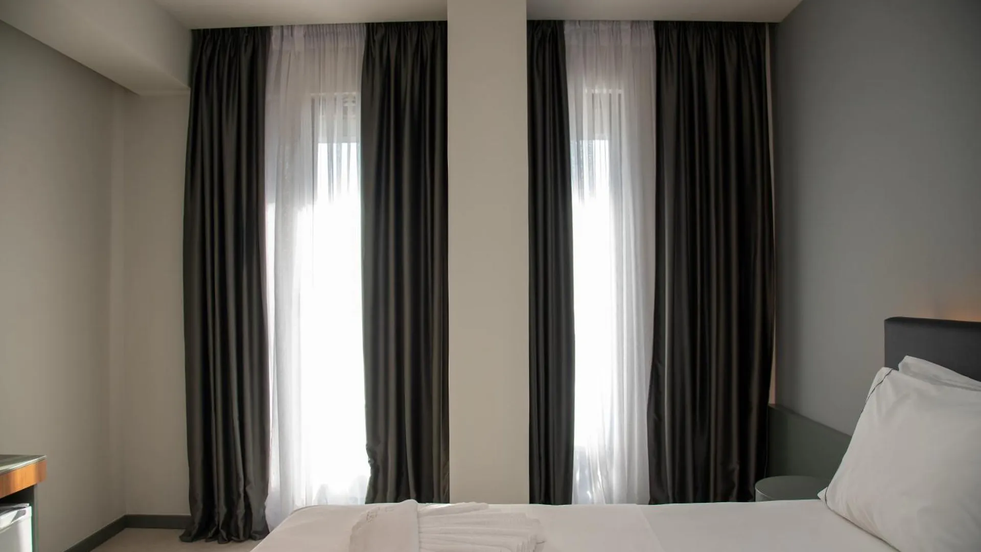 Adria Palace Shkallnur 4*,